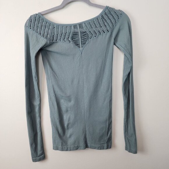 Intimately Free People sz M / L bundle 3 tops ribbed long sleeve laser cut out - Picture 4 of 14